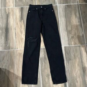 H&M 90s Straight Leg Ultra High Rise Jeans - Size 0 - Black Distressed- LIKE NEW